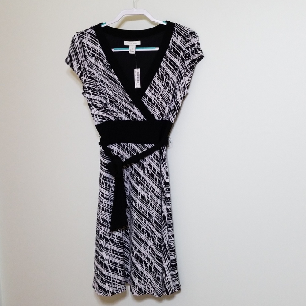 WHITE &BLACK DRESSES - Picture 4 of 8